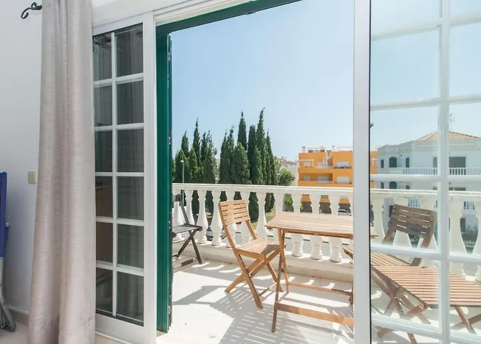 T1 With Balcony Bbq 8min Walk To Beachfront *