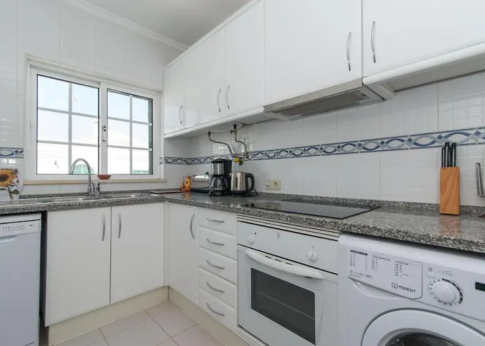 T1 With Balcony Bbq 8min Walk To Beachfront