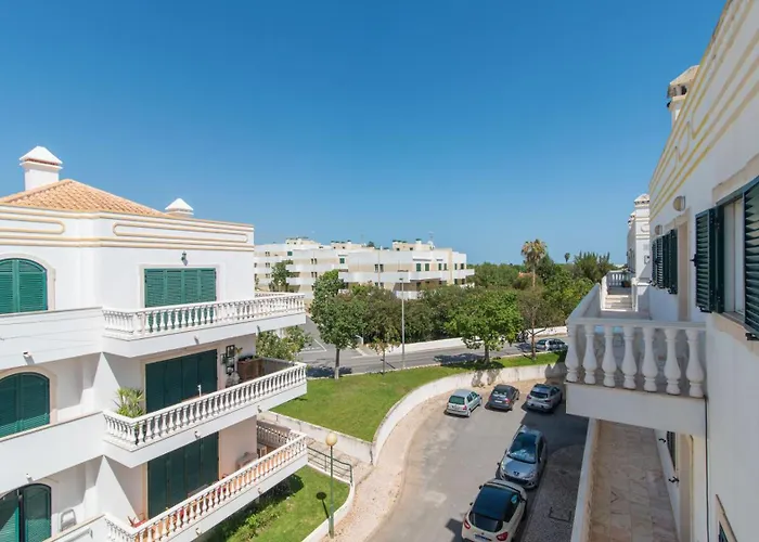 Appartement T1 With Balcony Bbq 8min Walk To Beachfront Faro