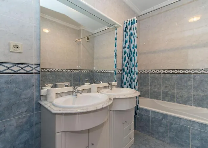 Cabanas T1 Apartment With Balcony Bbq 8Min Walk To Beachfront *